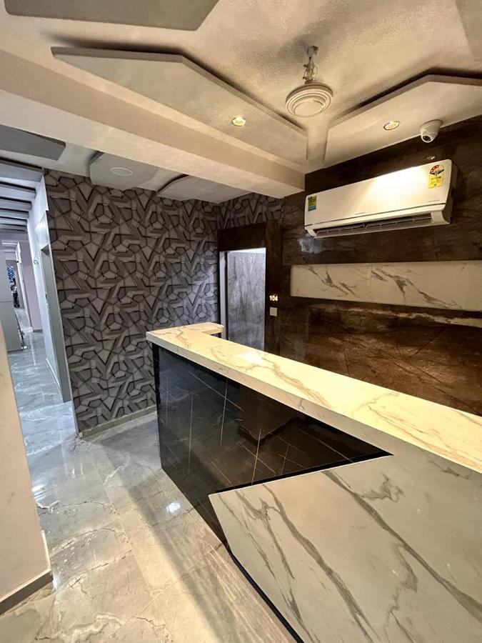 Hotel Kingdom Gandhinagar Bagian luar foto